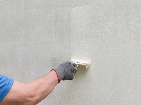 ATLAS UNI-GRUNT Szybkoschnąca emulsja gruntująca 10 kg