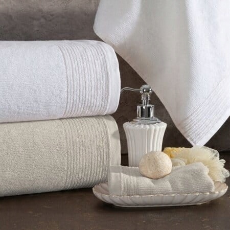 RĘCZNIKRE/LARI/02/BEŻ 70X140 (X3) 500