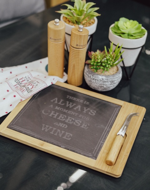 Deska do serwowania serów łupek i bambus 30x24cm
