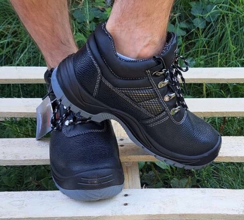 OBUWIE ochronne 701 r. 42