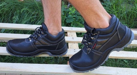 OBUWIE ochronne 701 r. 42