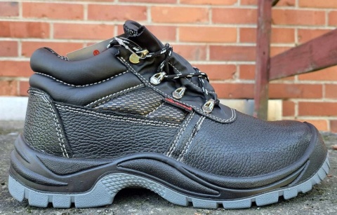 OBUWIE ochronne 701 r. 42