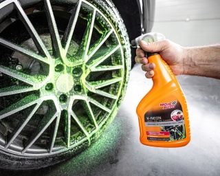 MOJE AUTO - Preparat do felg i opon X-NEON 750ml - Atomizer