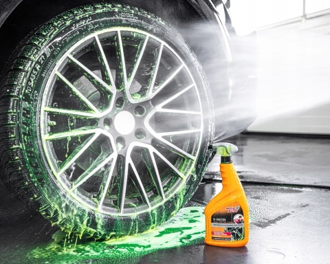 MOJE AUTO - Preparat do felg i opon X-NEON 750ml - Atomizer