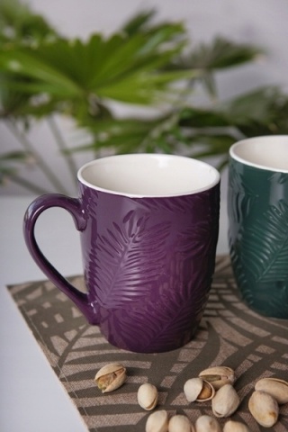 Kubek Leaf 350 ml z porcelany New Bone wz. COLOR MIX