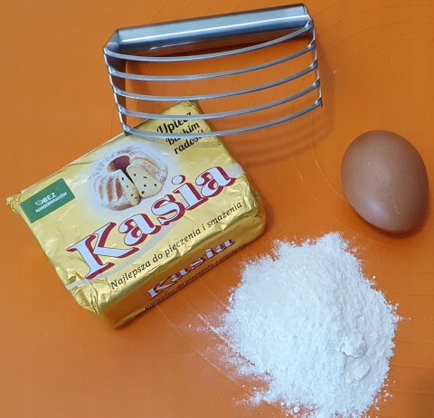 SIEKACZ DO CIASTA KRUCHEGO 9110