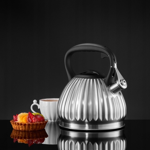 AM-CURLY CZAJNIK 2,5L(3L)SATYNA IND