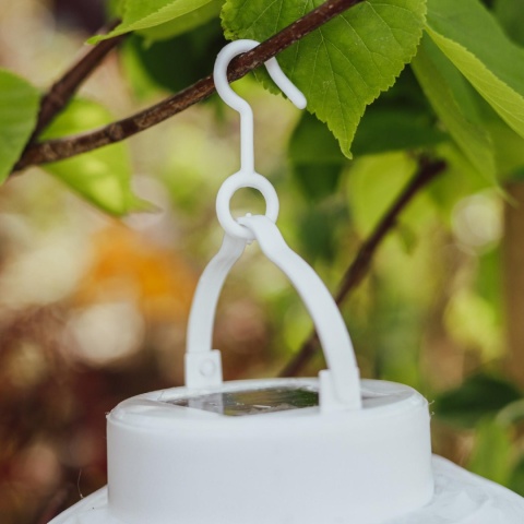 Lampion solarny biały nylon efekt naturalnego ogni