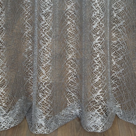 FIRANA GOTOWA srebrna na przelotkach Amanda 140x250 FIRANA GOTOWA srebrna na przelotkach Amanda 140x250
