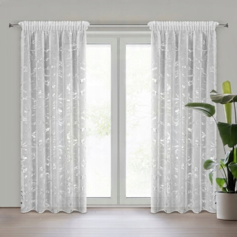FIRANA GOTOWA biała na taśmie zdobiona Alina 140x270