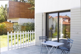 FARBA METAL -- MET- POU-CZARNY 750LS