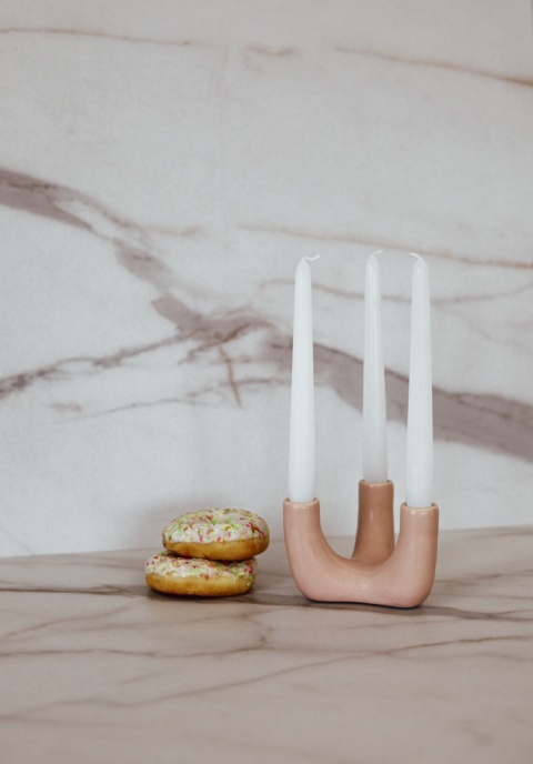 Świecznik długie świece ceramiczny różowy boho 3
