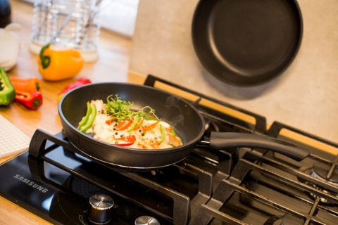 PATELNIA ROYAL 18cm 2887